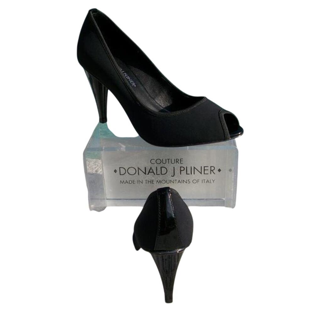 Donald Pliner Black Crepe Elastic Peep-Toe Pump Shoe Patent Leather NWT $245 sz8